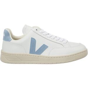 Women’s veja sneakers size 7 (EU 38)